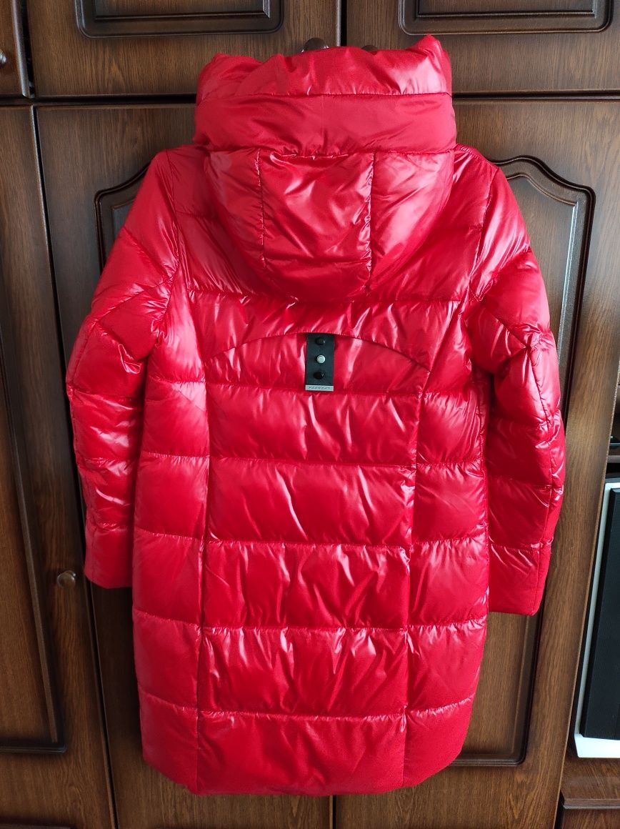 Продам зимнее пальто в идеальном состоянии