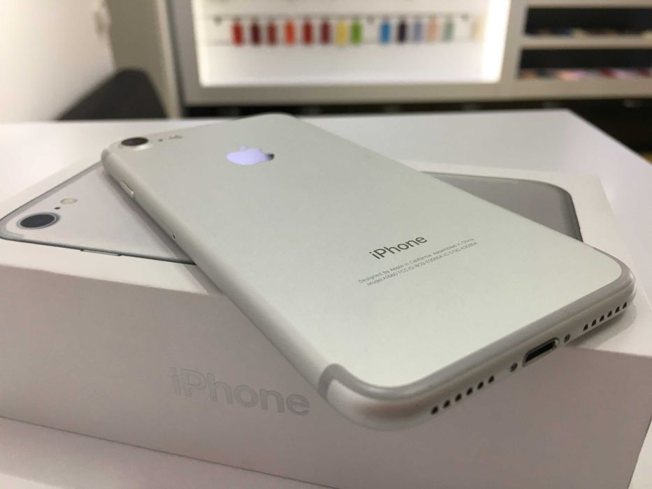 iPhone 7 32GB (Silver) Neverlock. Кредит. Гарантія !