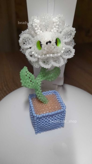 Амігурумі, браслети та брілки з бісеру