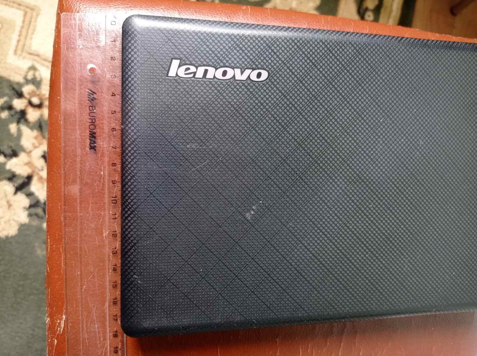 Нетбук Lenovo с повреждённым экраном
