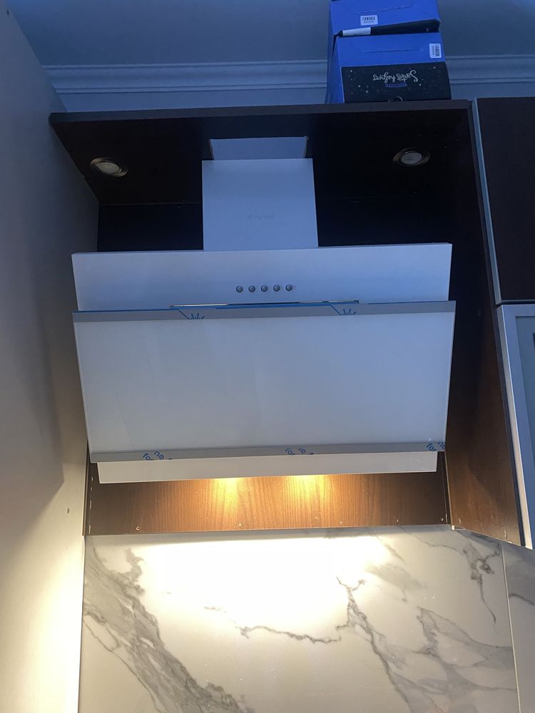 Витяжка PERFELLI DN 6672 A 1000 W/I LED