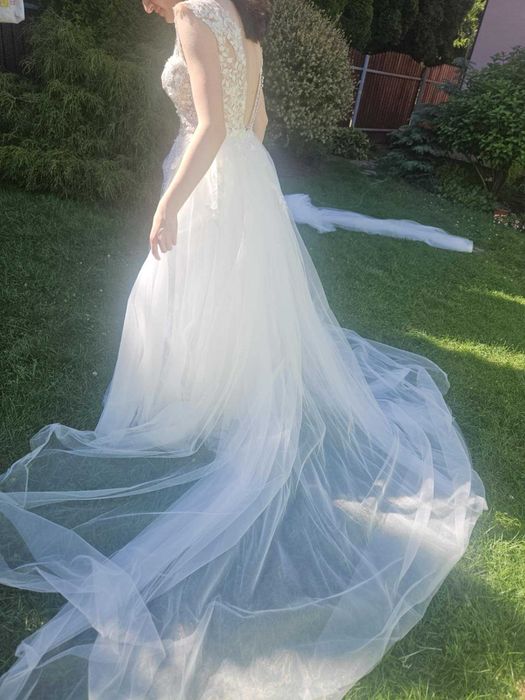 Suknia ślubna Destiny litera A rozmiar 36.