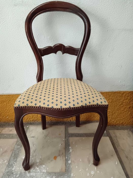 Vendo cadeiras antigas