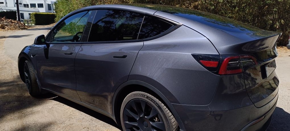 Tesla Model Y Long Range Dual Motor AWD 514 Hp