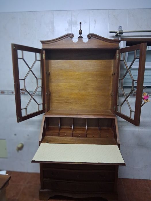 Papeleira com Alçado