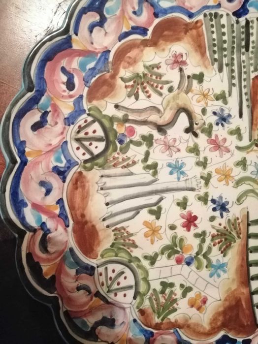 Prato pintado à mão/Louça de Coimbra