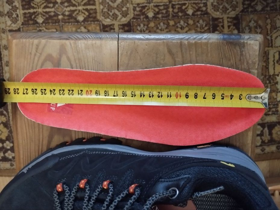 Продам кросовки HIKEUP 41 размер.