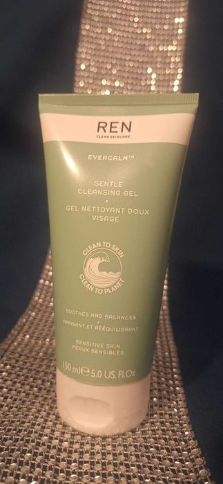 REN Gentle Cleansing Gel –żel oczyszczający o wartości około 140zł!