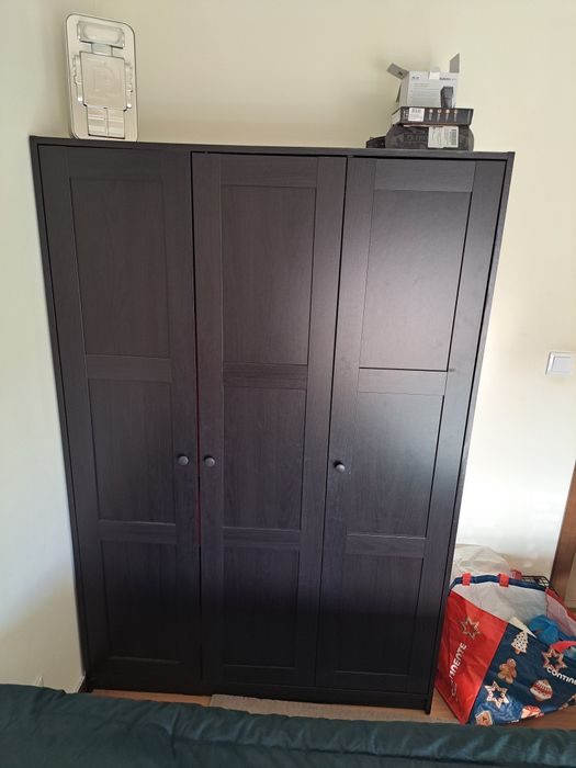 Roupeiro com 3 portas preto-castanho