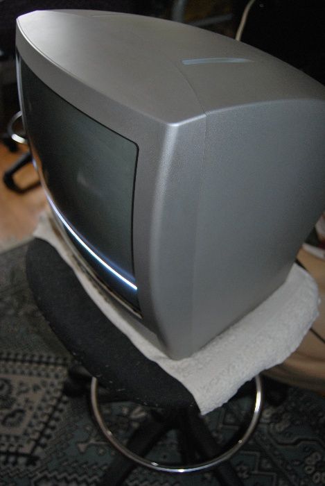 Televisão Sanyo (36cm diagonal) - Modelo CE 14MTN4