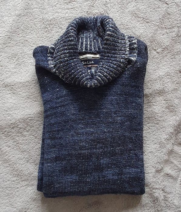 Camisa de manga longa com gola alta