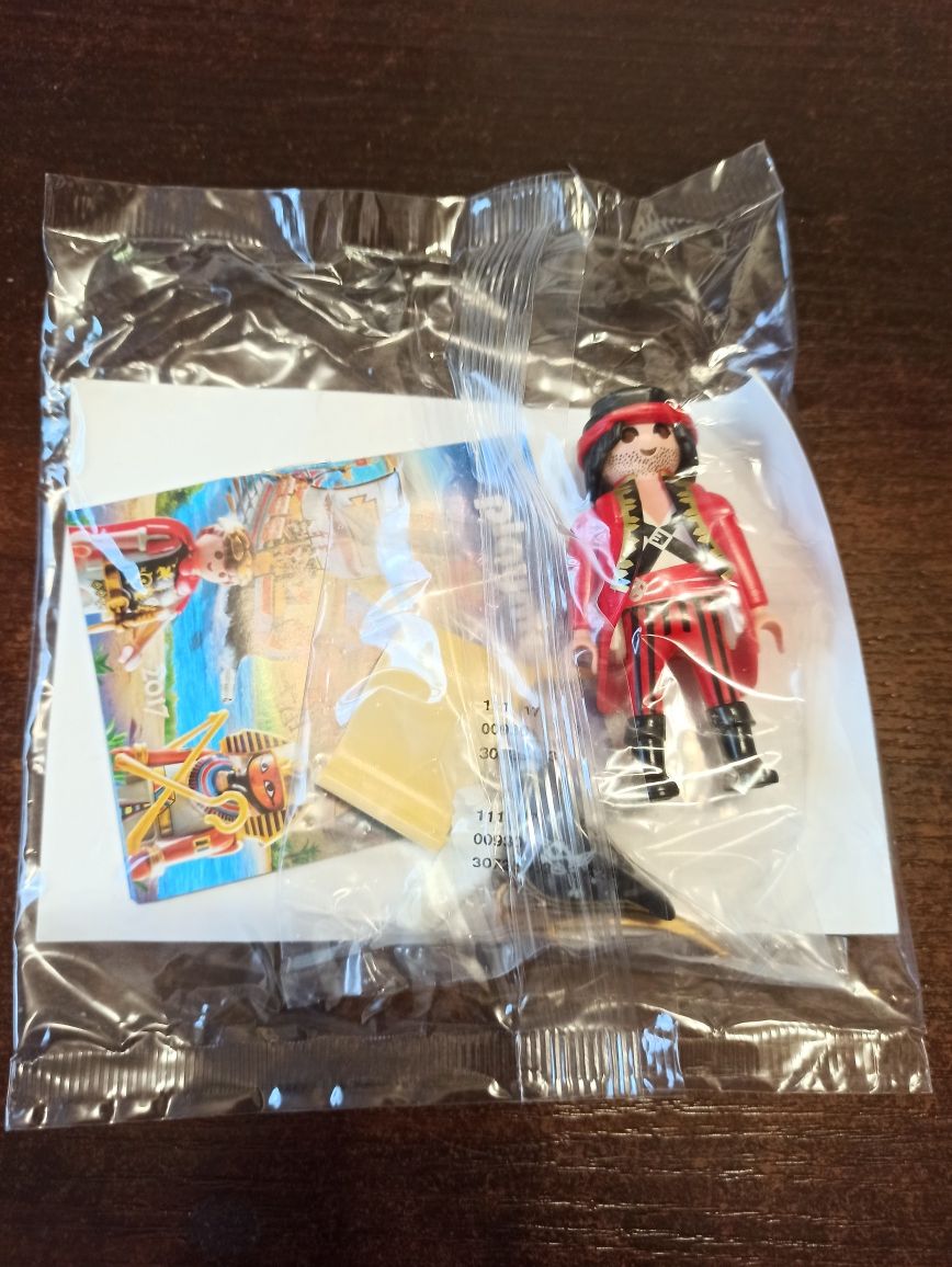 Ludziki playmobil: pirat, strażak,  odkrywca - piramidy NOWE
