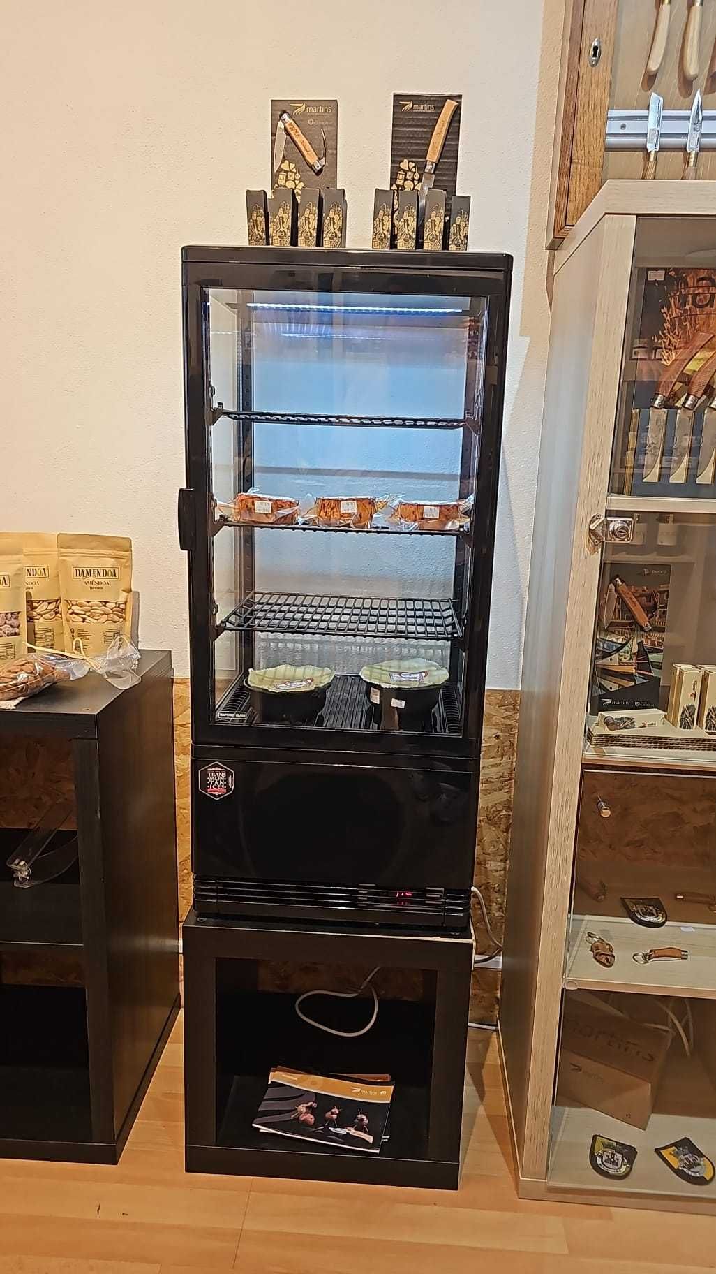 Vitrine refrigerada 78 Litros