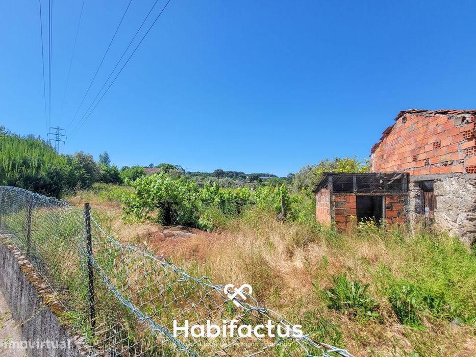 Terreno Rústico com Viabilidade de Construção no Centro da Vila de Nel