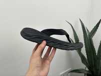 Оригінал! Тапочки шльопки вєтнамки Hoka Refovery Flip 42.5розмір 03704