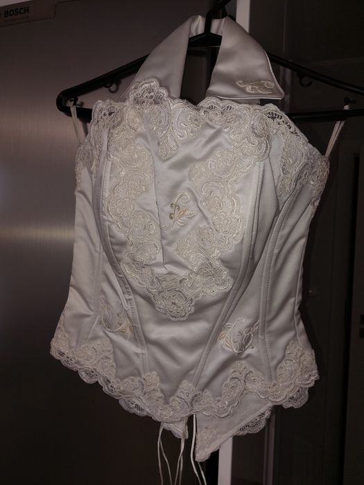 Sukienka ślubna biała