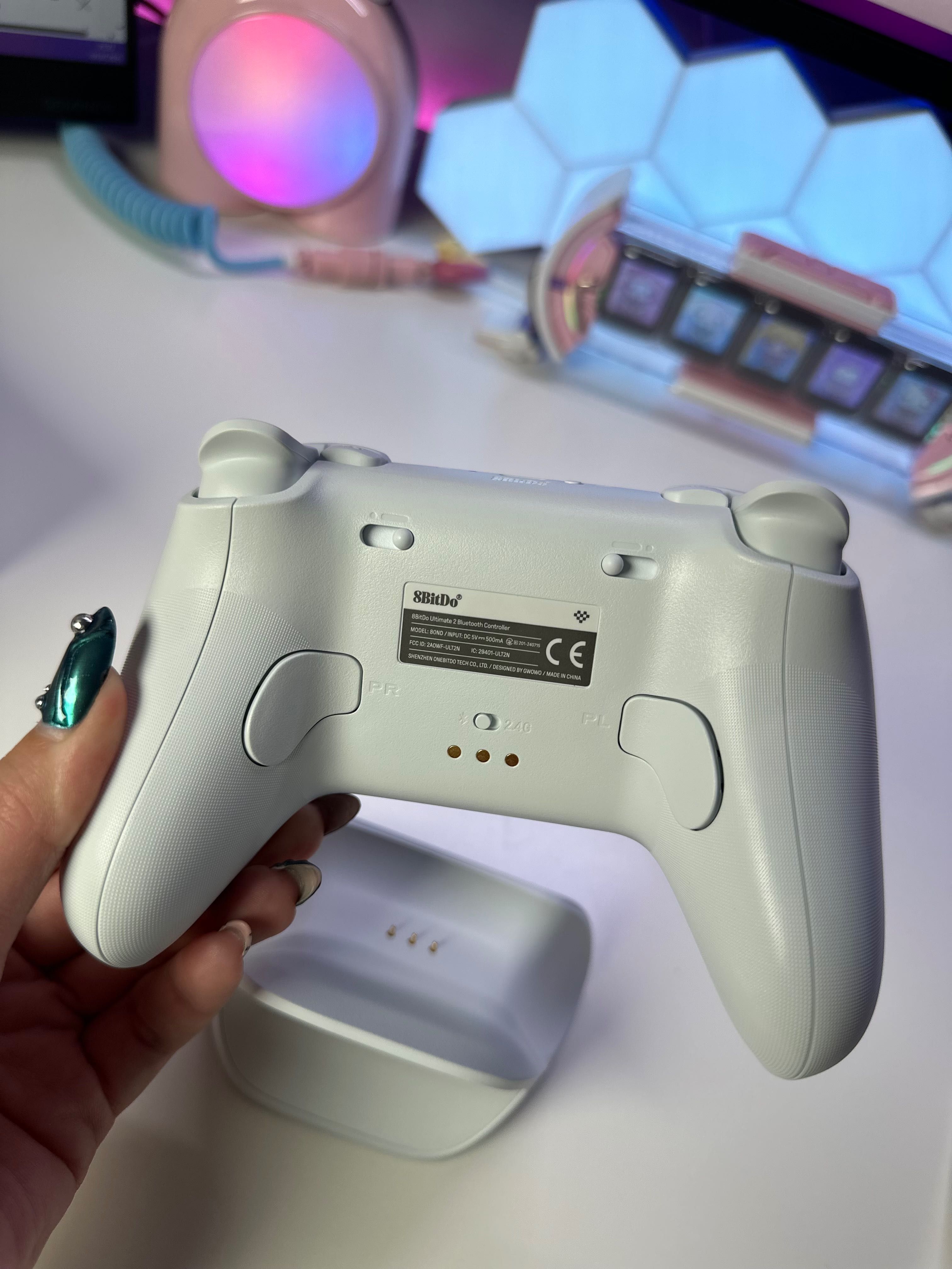Kontroler 8BITDO Ultimate Bluetooth Biały