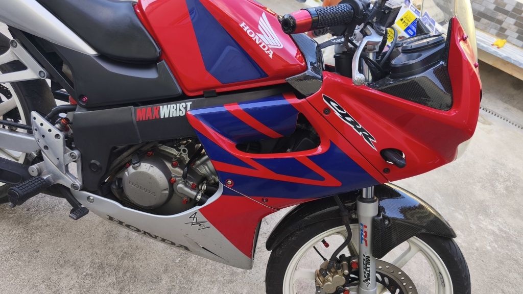 Honda CBR125R 2007