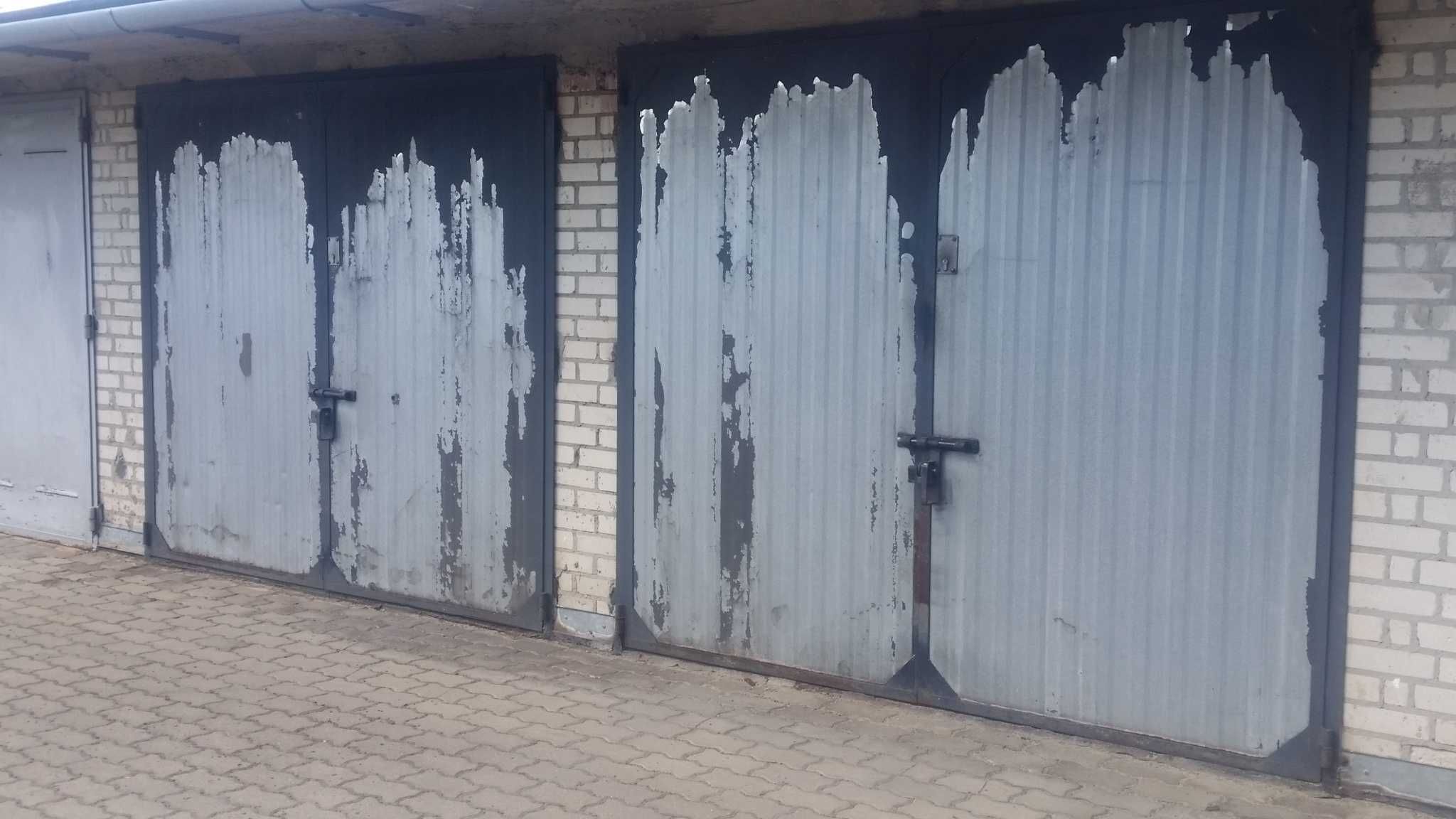 Garaż osiedle Błonie ul. Ułanów