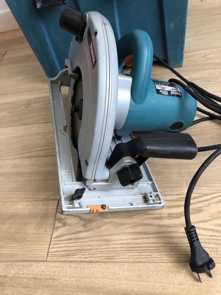 Потужна дискова пила Makita 5903R d 235mm