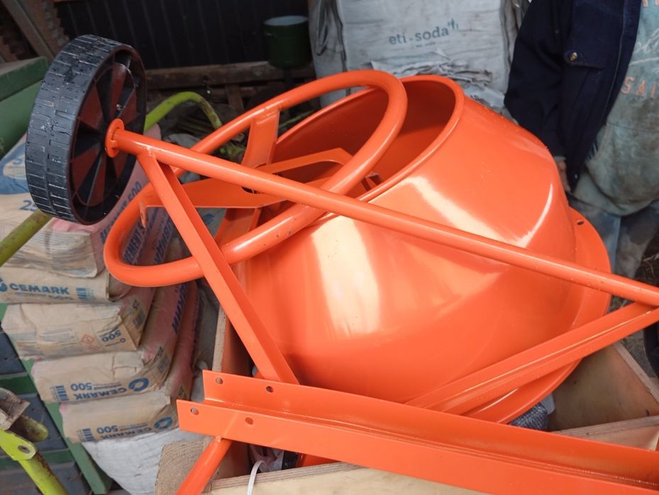 Продам бетоном мішалку