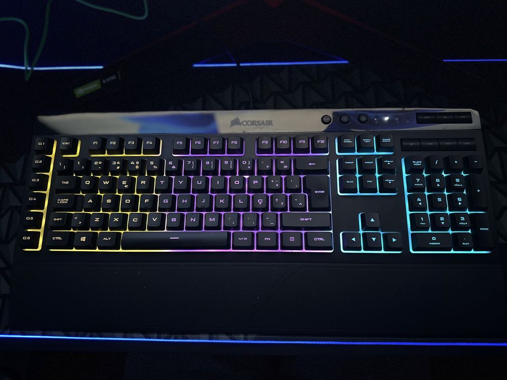 Teclado Corsair usado