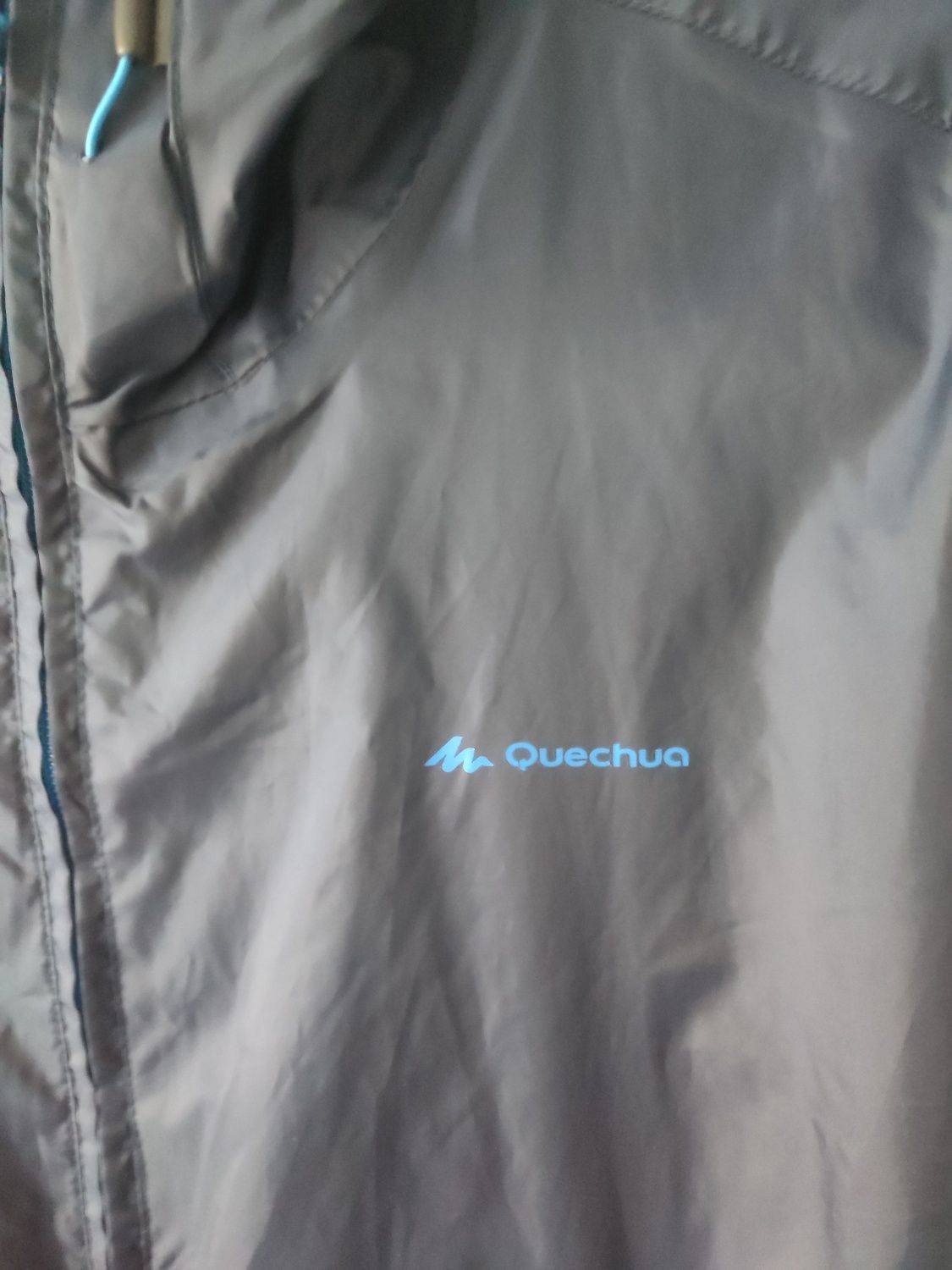 Granatowa kurtka sportowa cienka wiatrówka Quechua 44 46 deszczówka z