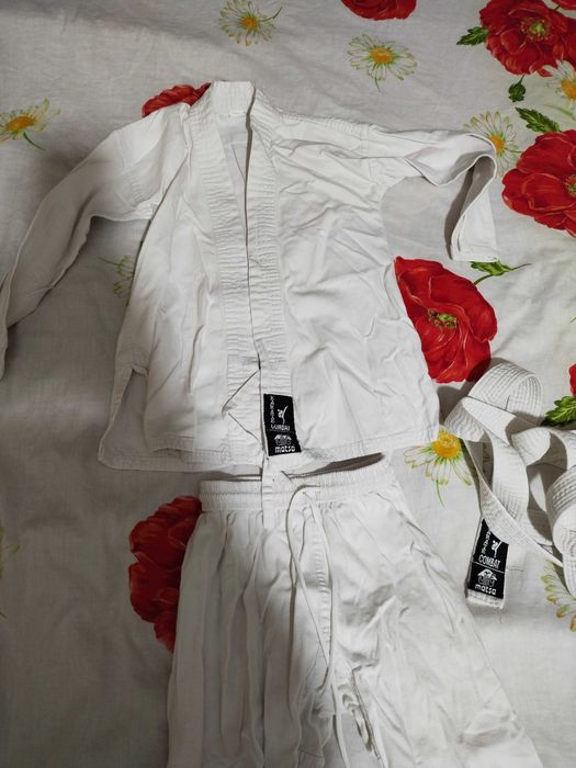 Продам кимоно в хорошем состоянии