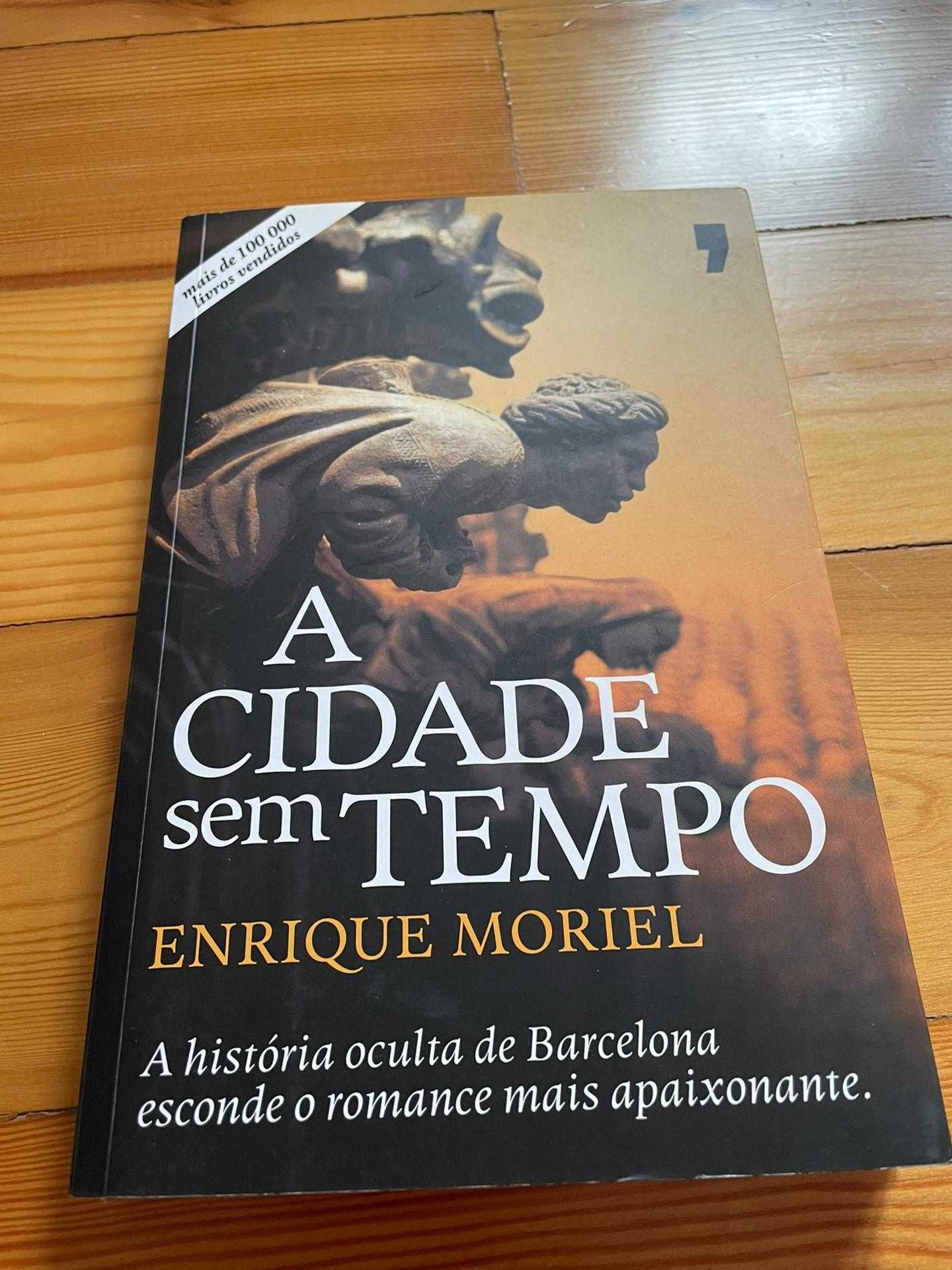 Livro "A Cidade Sem Tempo" de Enrique Moriel