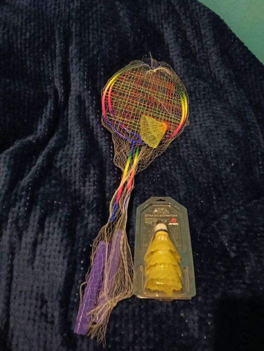 Nowe paletki do badmintona z dodatkiem