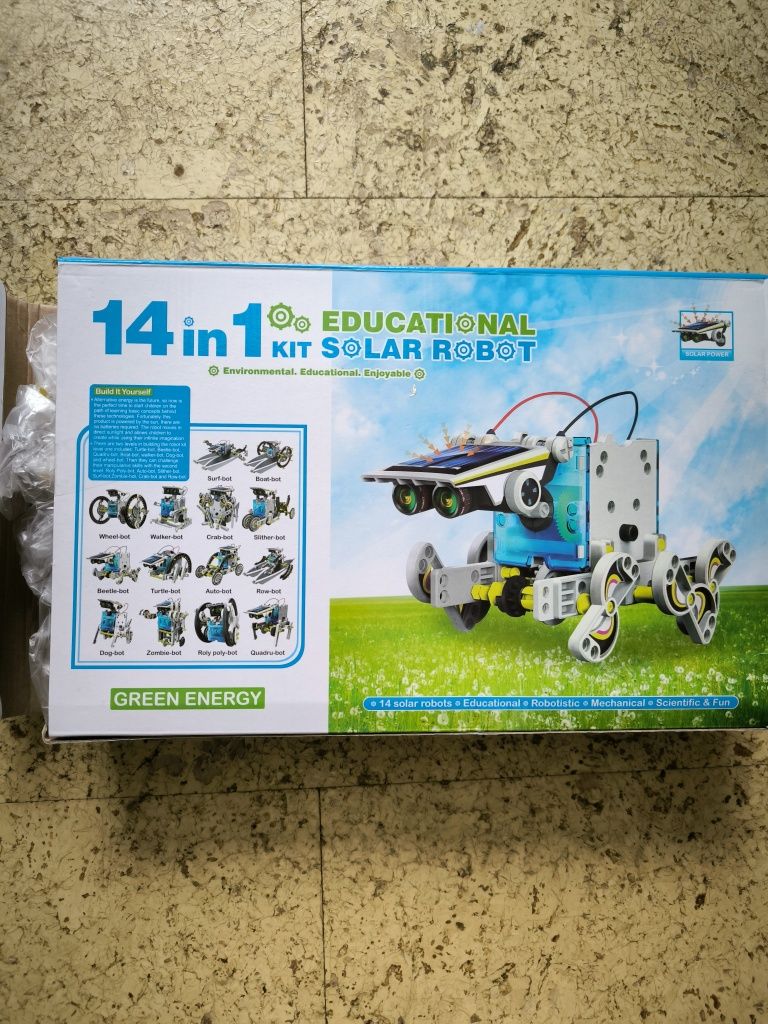 Robot solarny do złożenia