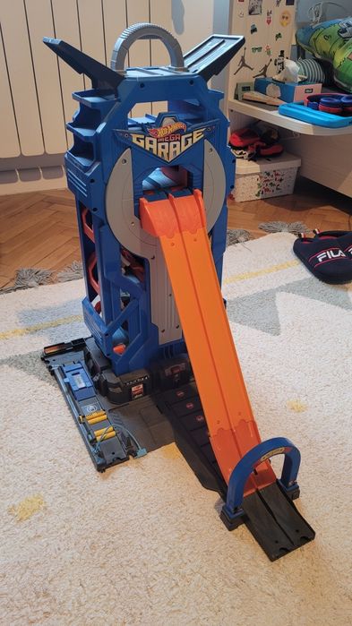 Parking Hot Wheels