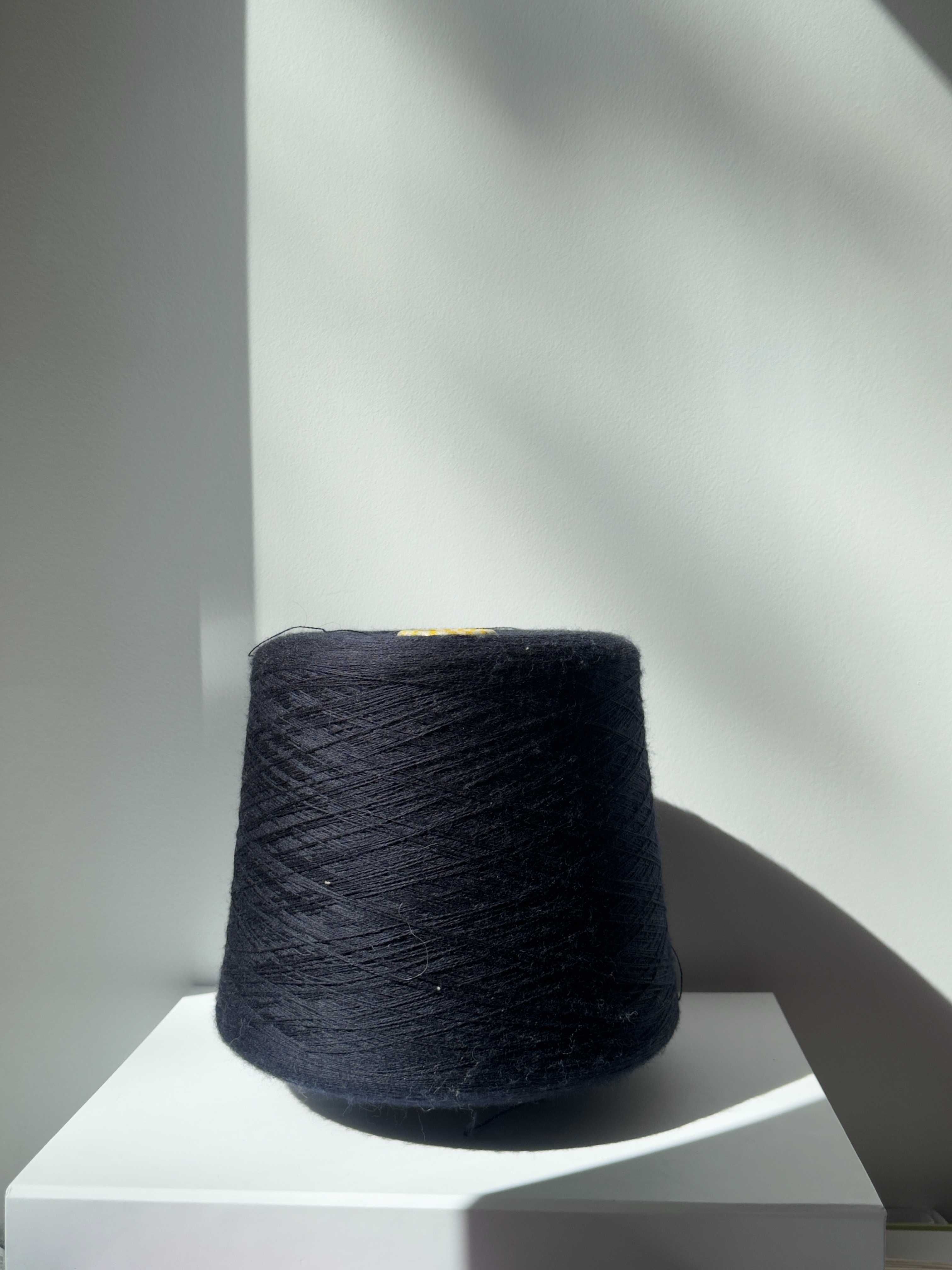 Przędza dziewiarska Czarna 100g (100g = 1250m) – Miroglio