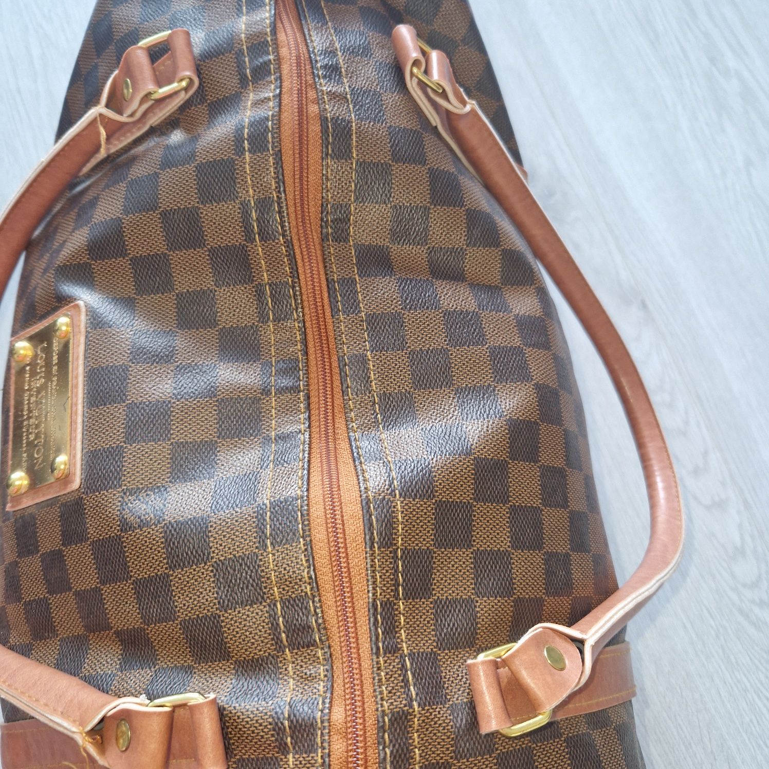 Louis Vuitton klasyczna torba podrozna