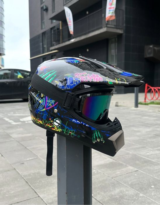 Мотошолом кросовий, хард, ендуро з окулярами в подарунок!!