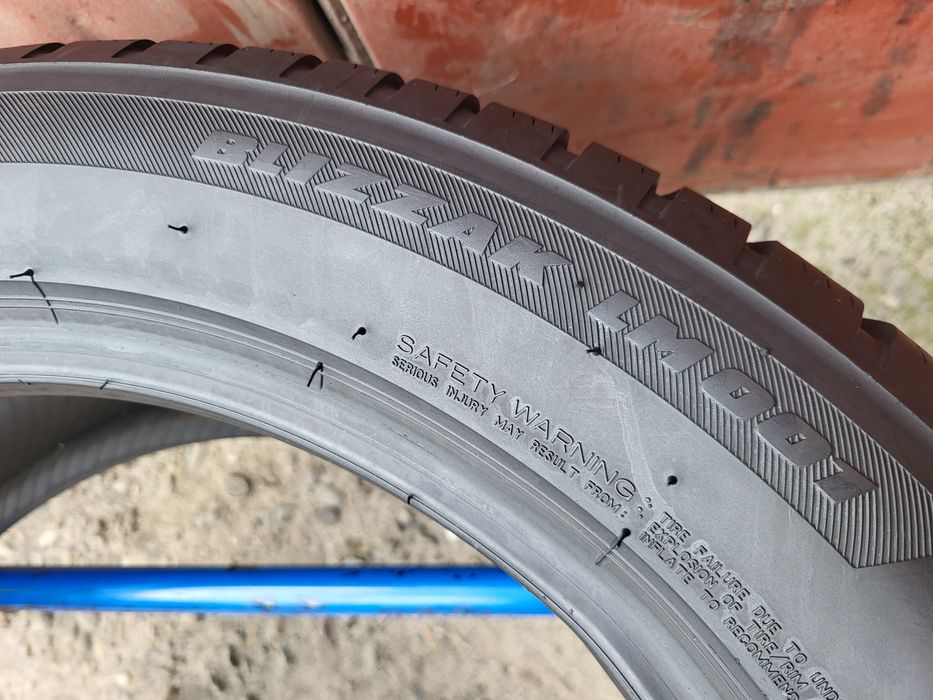 235/50/19 R19 Bridgestone Blizzak LM001 4шт ціна за 1шт шини