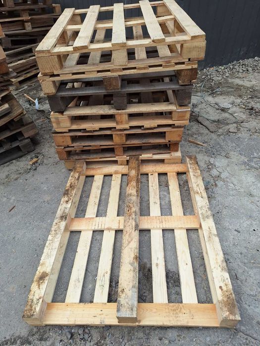 Продам піддони у хорошому стані