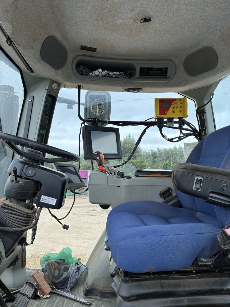 Trator New Holland T8050