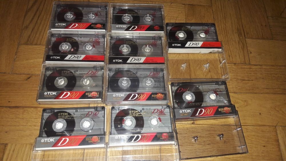 Кассеты TDK D90. Стандартные коробки.
