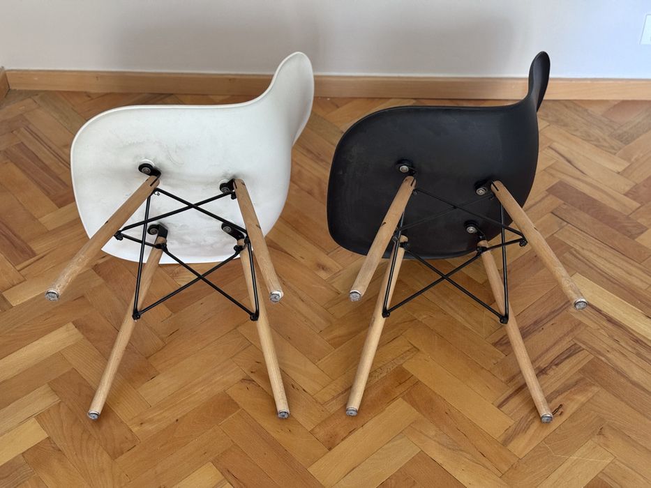 Komplet 2 krzeseł Eames DSW czarne i białe - plastikowe kubełkowe