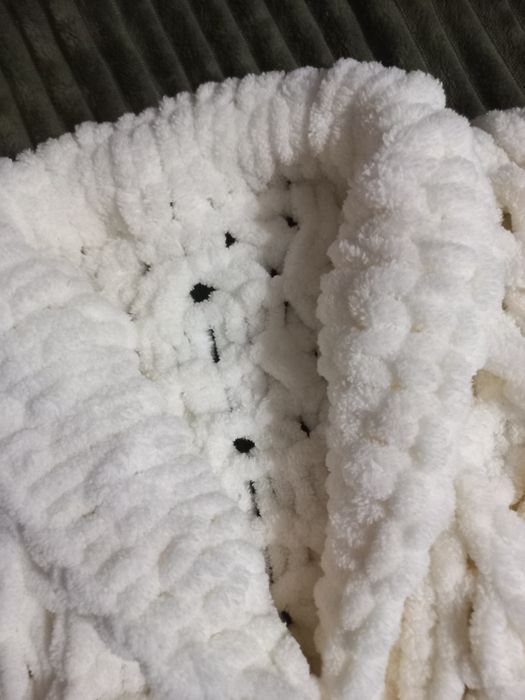 В'язаний кардиган з плюшевих ниток