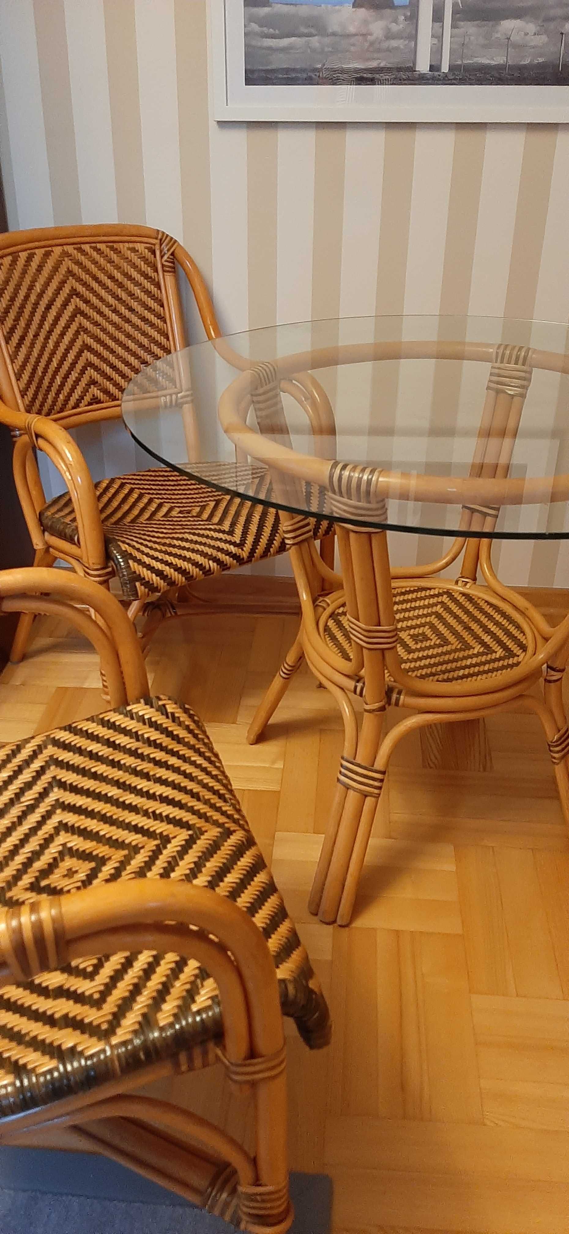Stół z 3 krzesłami rattan