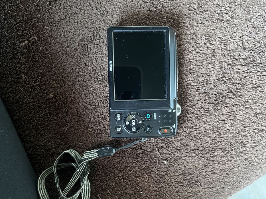 nikon coolpix s2600