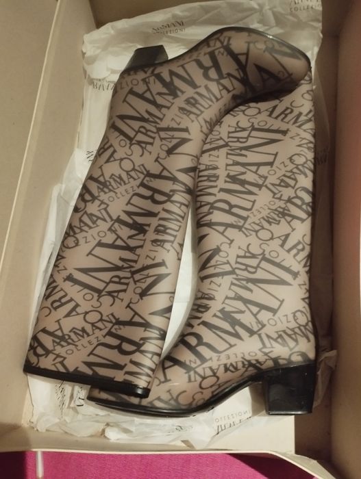 Botas cano alto, chuva - Armani - 37