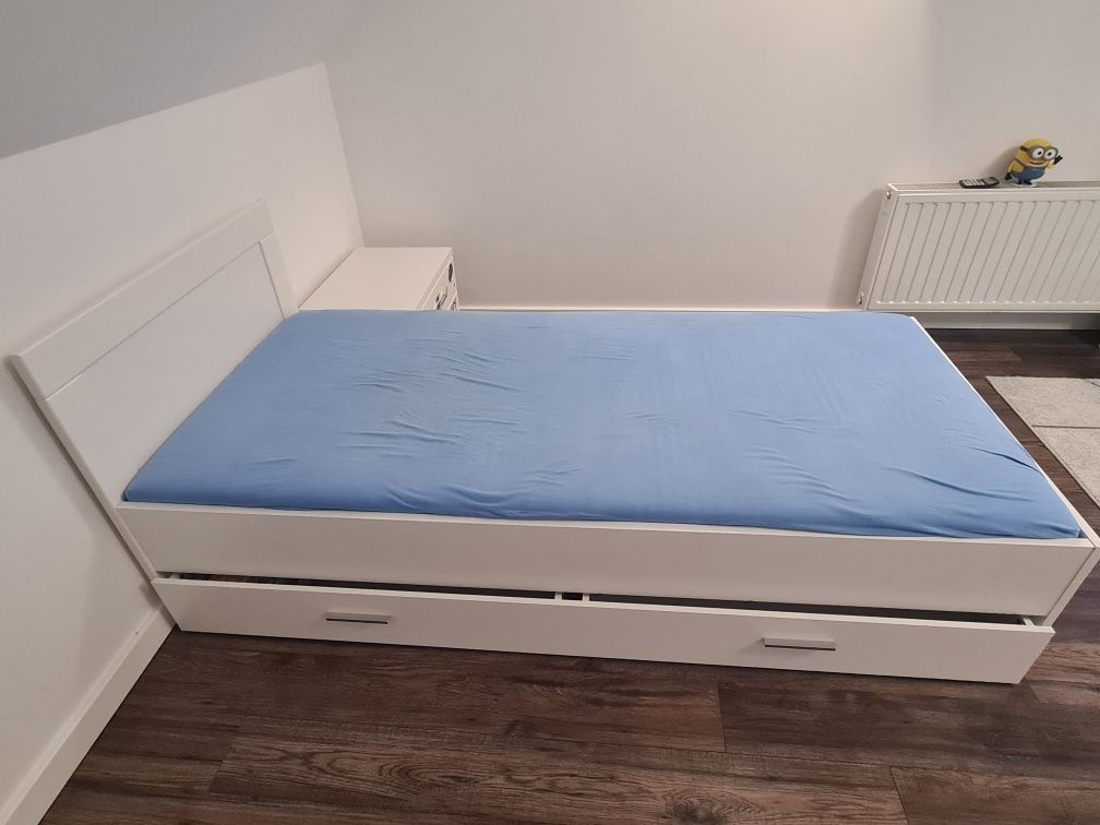 Snow Forte łóżko białe materac 90x200  z szufladą plus szafka nocna