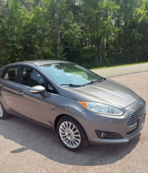 Ford Fiesta Titanium      2014