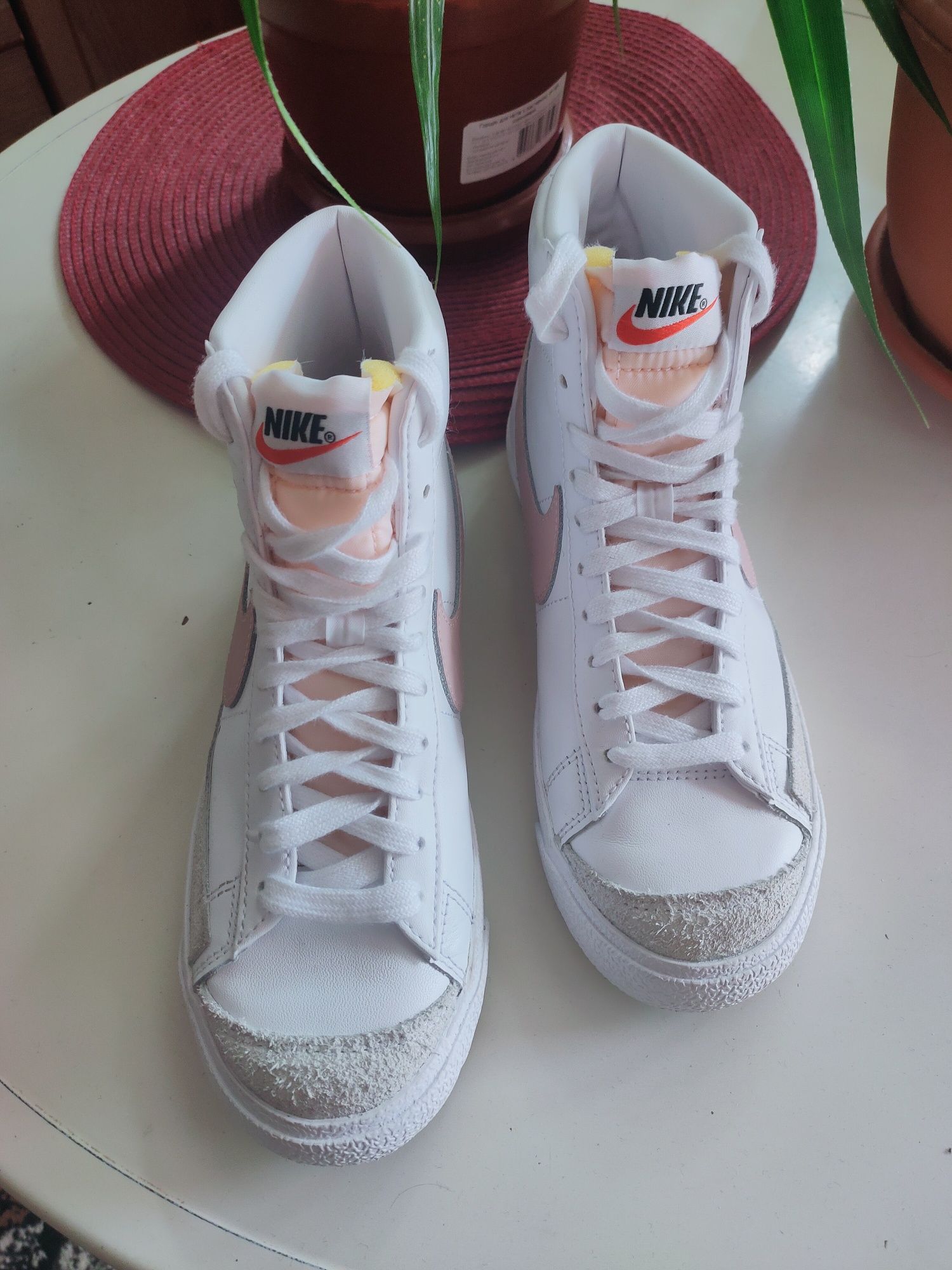 кроссовки Blazer Mid 77 "Белый/Розовый Оксфорд/Черный"
кроссовки Blaz
