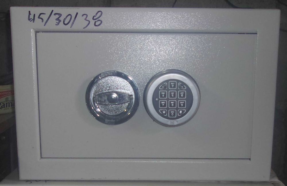 Sejf z zamkiem szyfrowym elektronicznym S 1 na bron