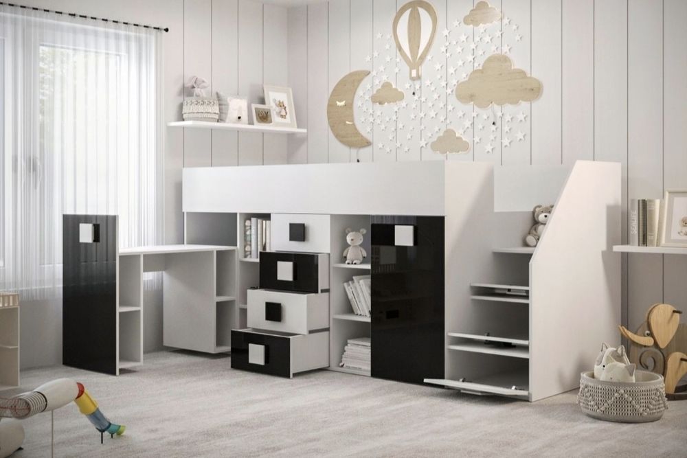 Łóżko na antresoli. Materac ikea
