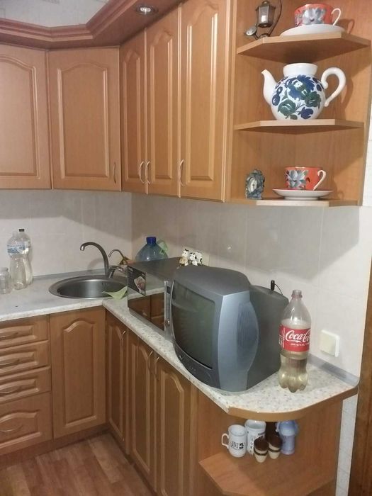 Продам 4х комн кв б-р Шевченко, 3 этаж. 75м р-н Самолёта ТОРГ !!!